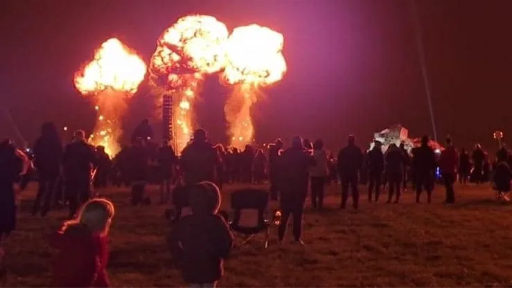 Fireworks and crowd at Abingdon Bonfire Night