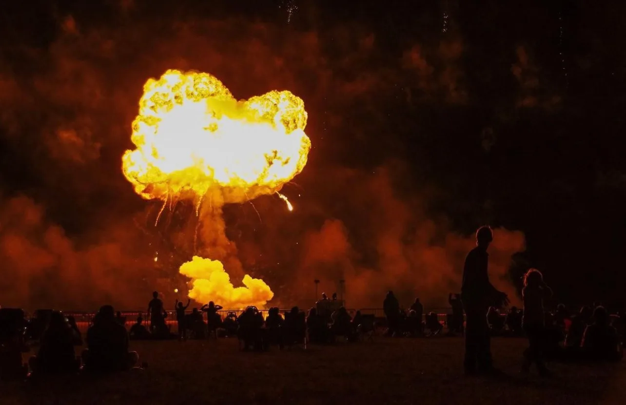 Wrap-around fireworks across the horizon